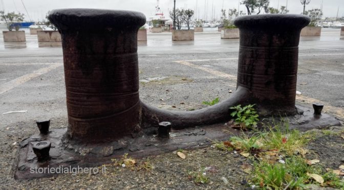 Il piroscafo incagliato nel porto di Alghero